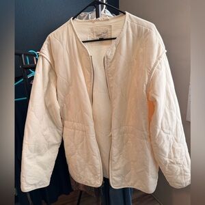 Universal Thread Off-White Quilted Puffer Jacket